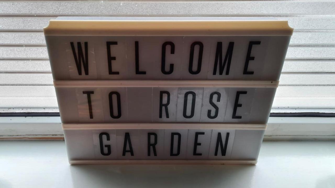 The Rose Garden Room - Self Contained Studio บัลลีคาสเซิล ภายนอก รูปภาพ