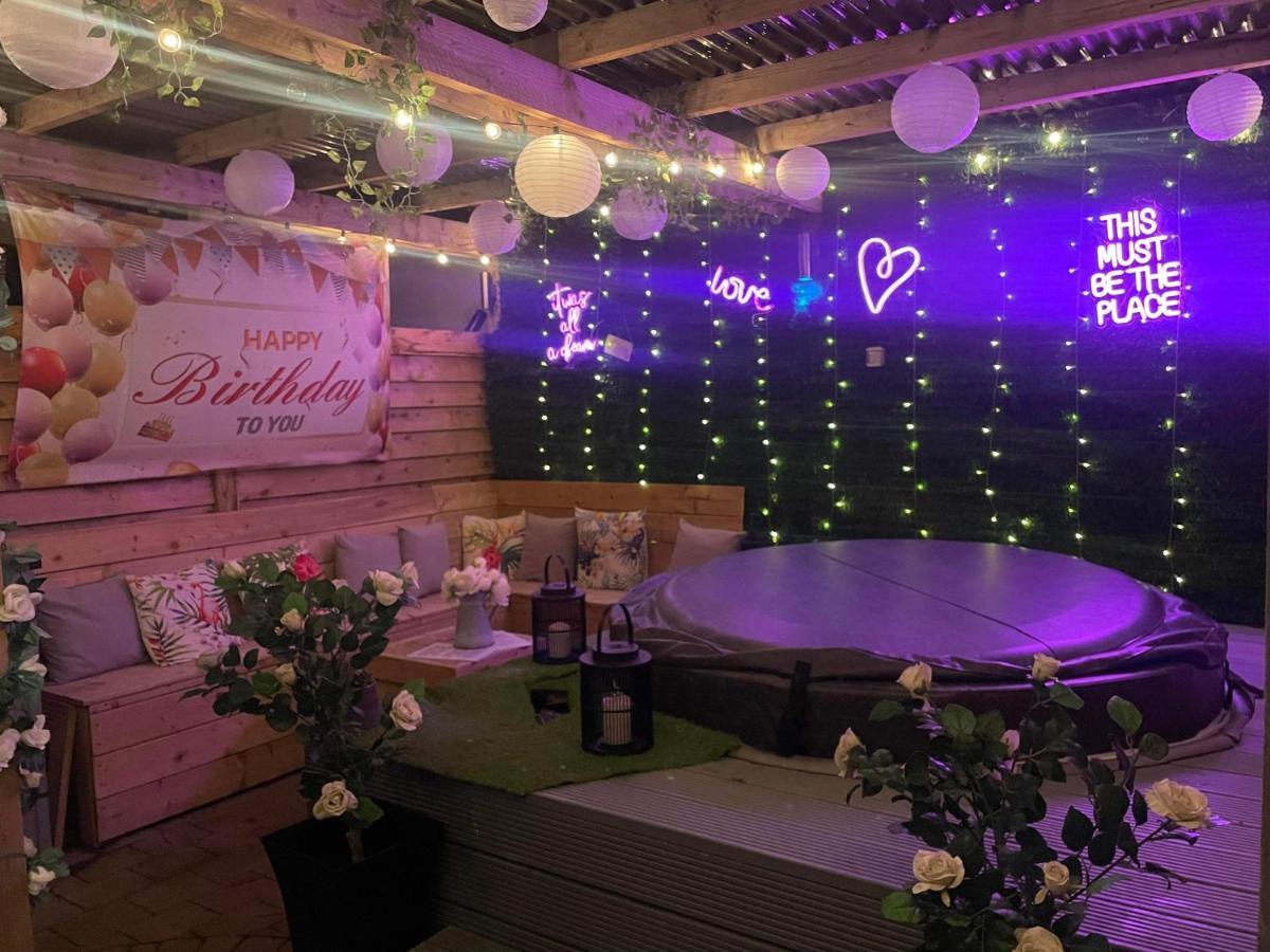 The Rose Garden Room - Self Contained Studio บัลลีคาสเซิล ภายนอก รูปภาพ
